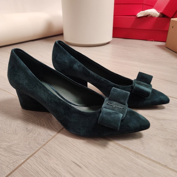 Salvatore Ferragamo Shoes - Ferragamo viva pumps